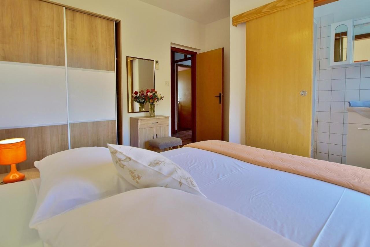 Apartments By The Sea Supetarska Draga - Donja, Rab - 4954 Chambre photo